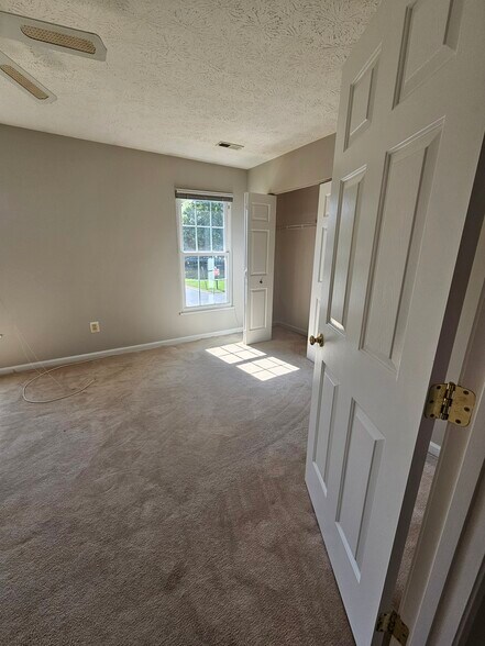 Building Photo - 5308 Castlestone Dr