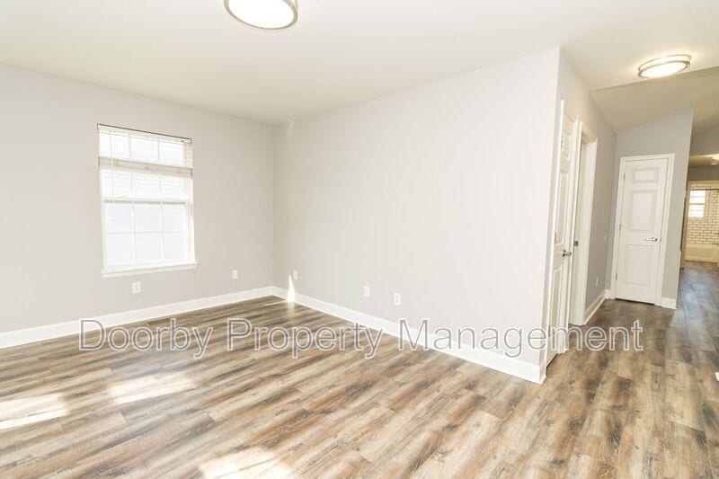 Building Photo - 1913 Tuskegee Blvd