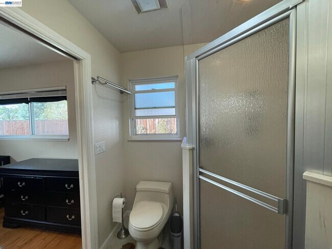 Building Photo - 6548 Ebensburg Ln