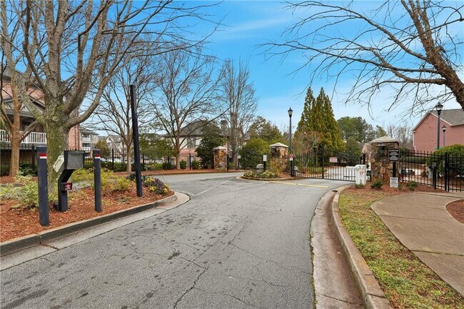 Building Photo - 2700 Ridge Run Tr