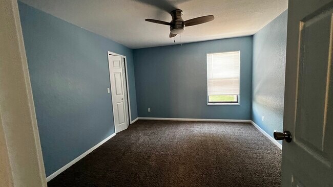 Building Photo - 12057 E Harvard Ave