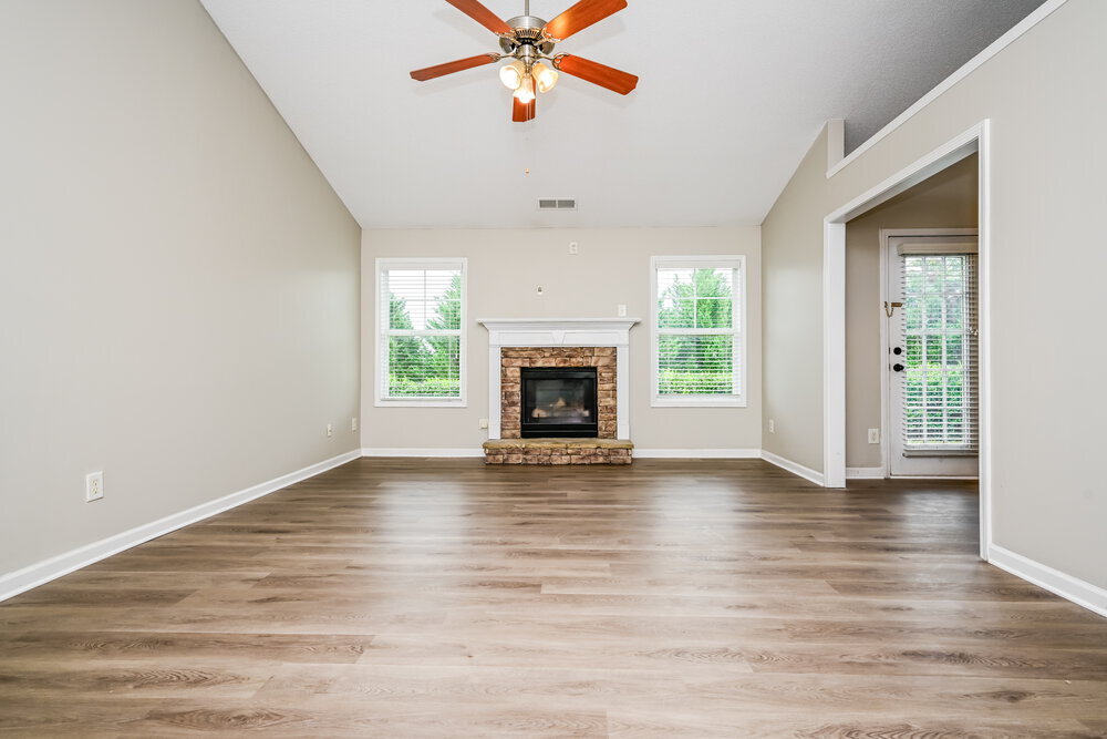 Building Photo - 3896 Pine Village Pl