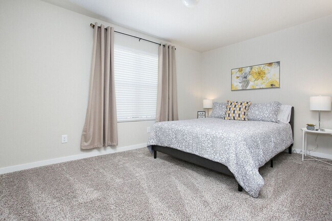 Building Photo - 3 miles from Lackland AFB!! $250 off of the first full month's rent!
