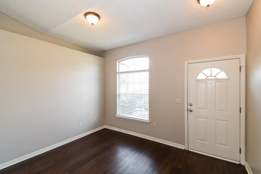 Building Photo - 1527 Irishwood Ct