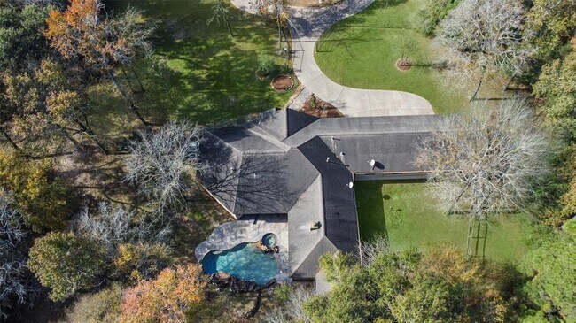 Building Photo - 5 Oak Crest Cir