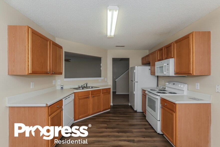 Building Photo - 1003 Fort Clapsop Ct