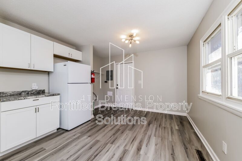 Building Photo - 4930 Rumley Cir