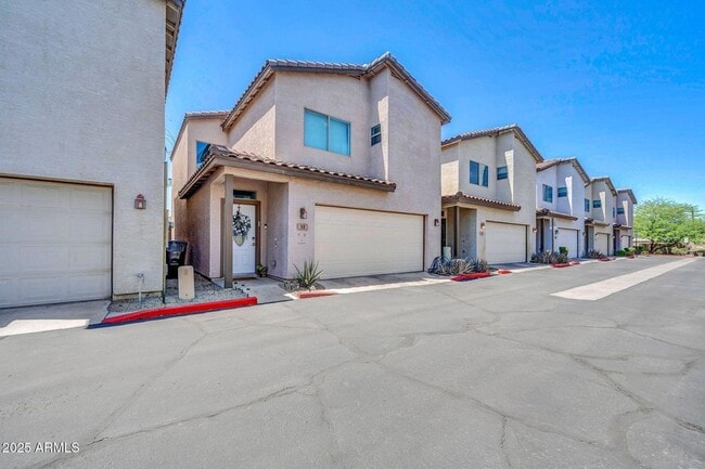 Building Photo - 3034 N 39th St