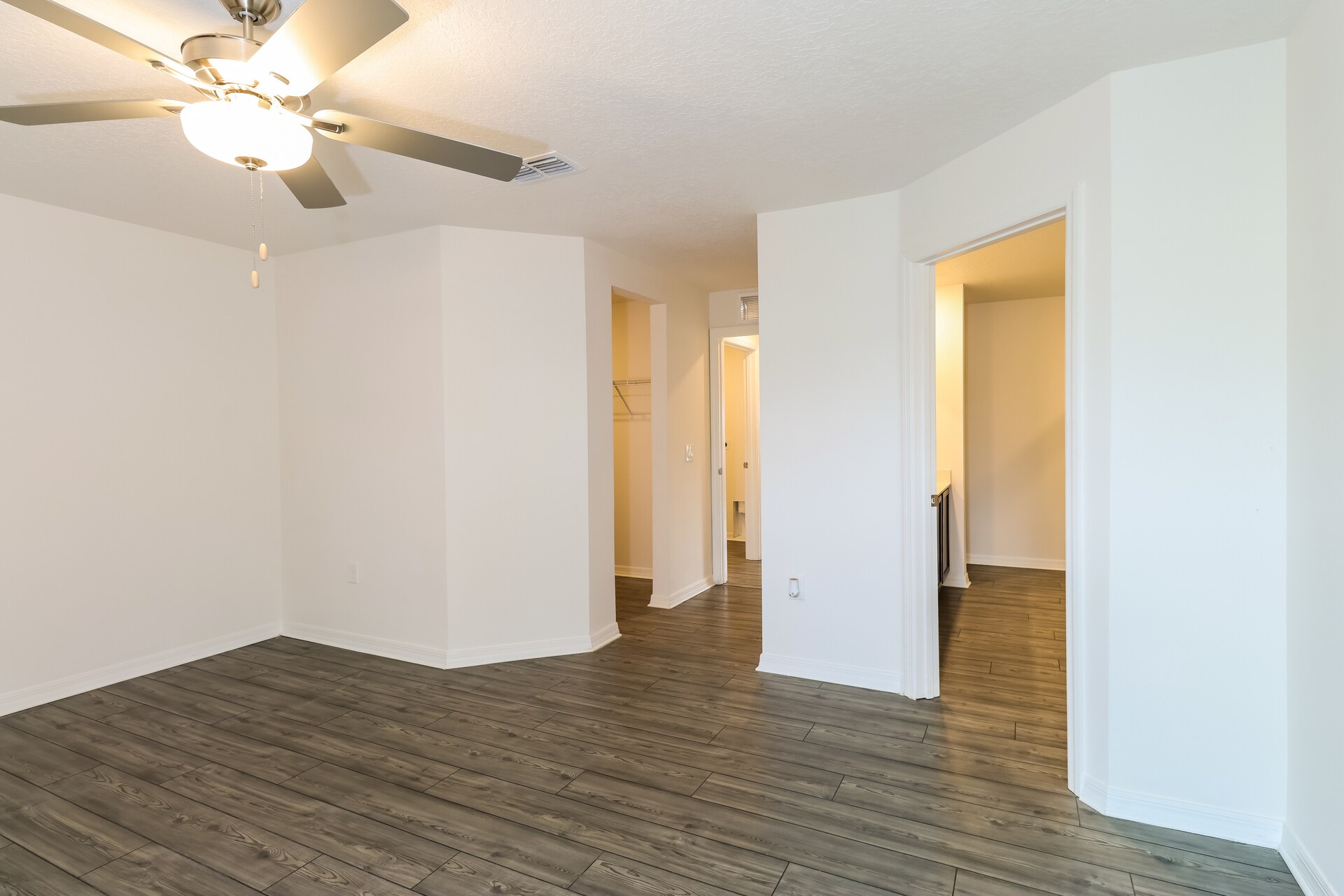 Building Photo - 250 Catalonia Ave NW