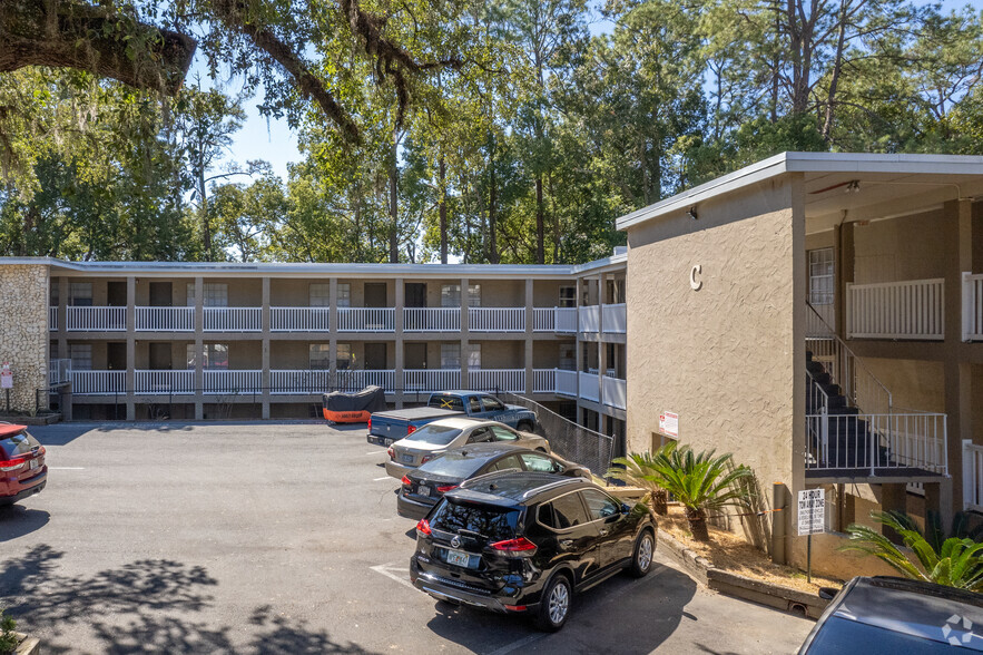 Primary Photo - Ashton Park Apartments