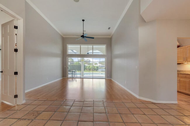 Building Photo - 8120 SE Waterway Dr