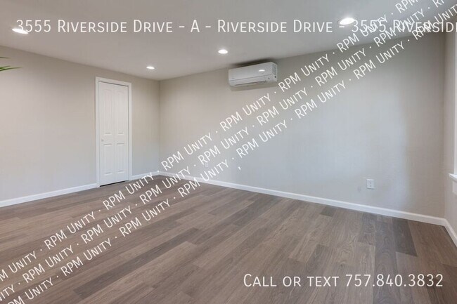 Building Photo - 3555 Riverside Dr