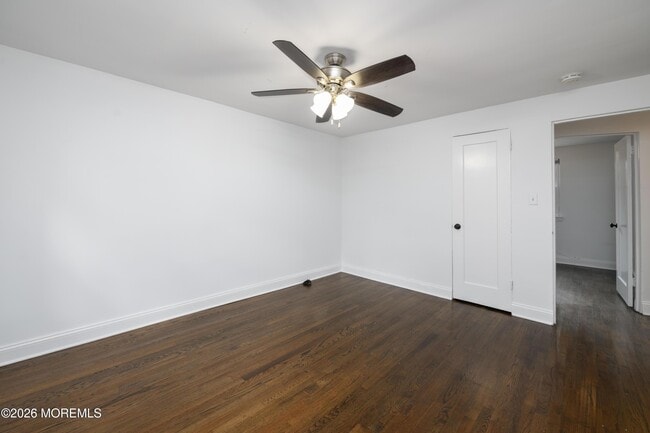 Building Photo - 158 Manor Dr