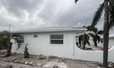 Building Photo - Carmen Ave - Fourplex