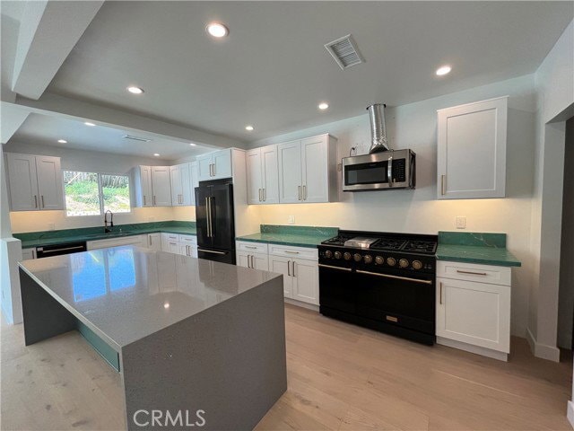 Building Photo - 18371 Lahey St