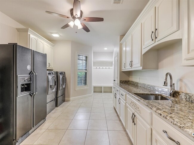 Building Photo - 4428 Lake Breeze Dr