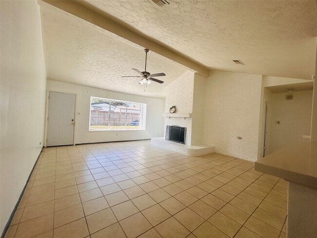 Building Photo - 10502 Long River Dr