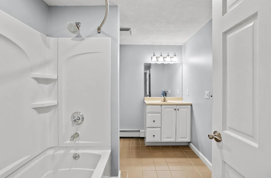 Building Photo - 19 Profile Cir