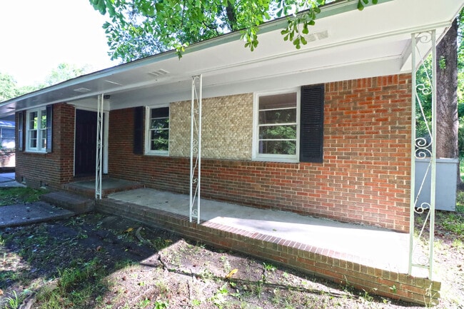 Building Photo - 3151 Truman St