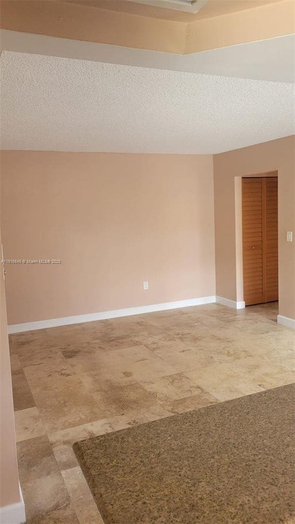 Building Photo - 914 NW 106th Ave