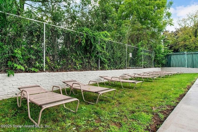 Building Photo - 1630 Forest Hill Rd