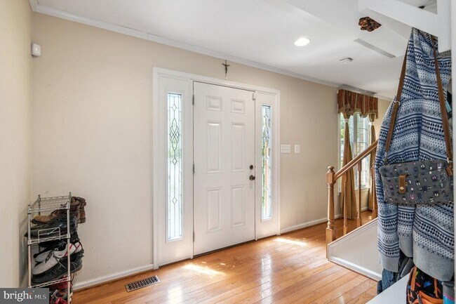 Building Photo - 8916 Arley Dr