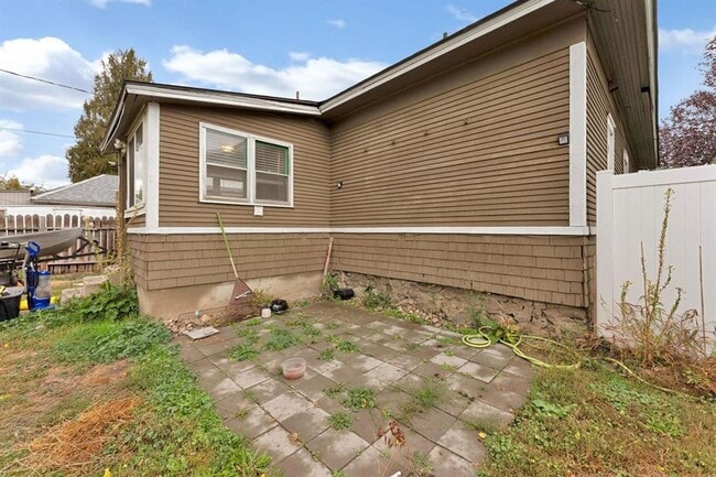 Building Photo - 1517 W Nora Ave