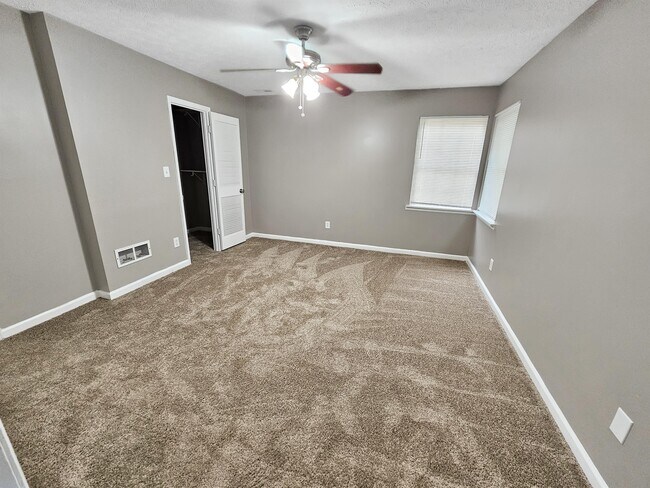 Building Photo - 7819 Taylor Cir