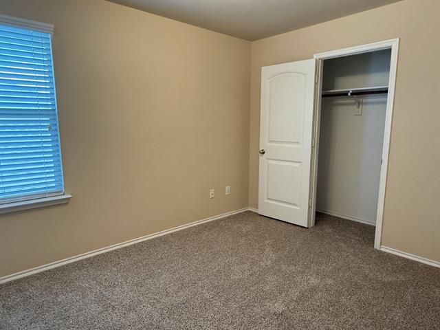 Building Photo - 1206 Rainer Dr
