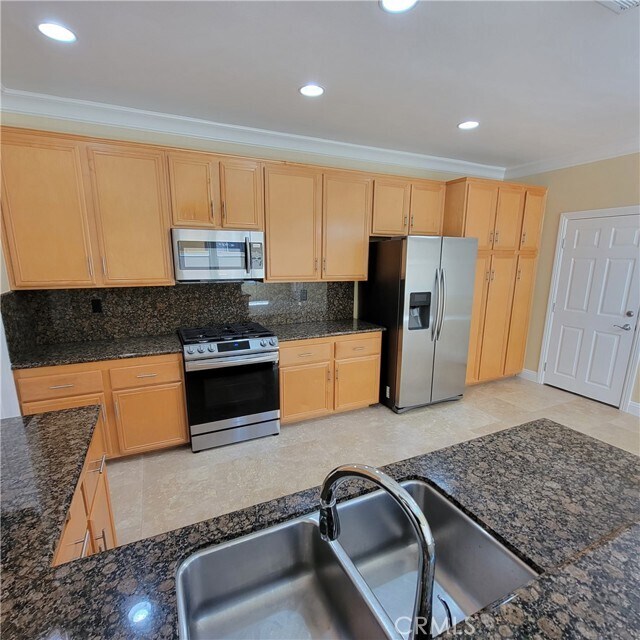 Building Photo - 8 Mineral King