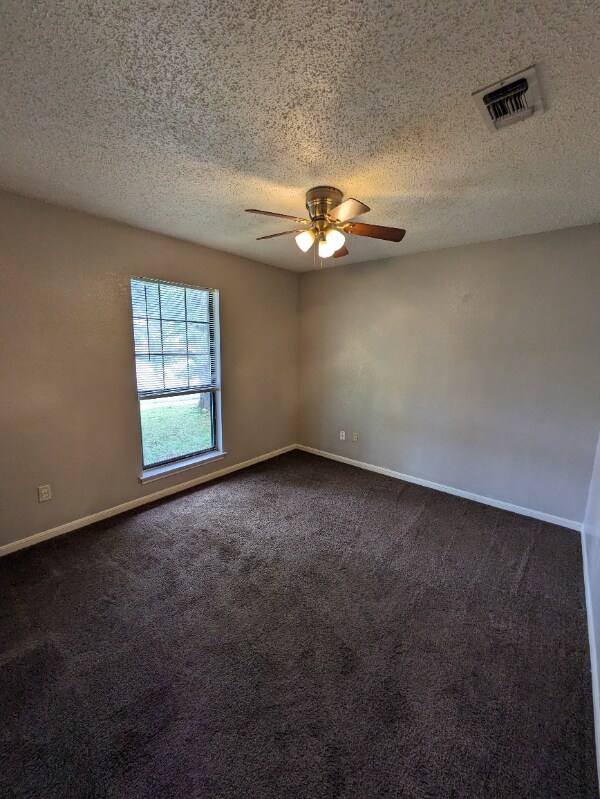 Building Photo - 933 Edwards St