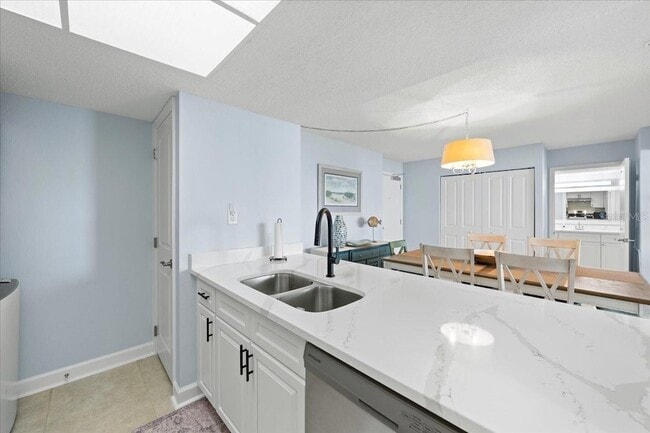 Building Photo - 440 S Gulfview Blvd