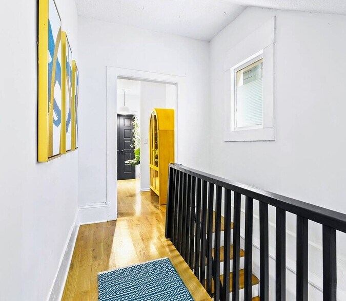 Building Photo - 66 Howell St NE