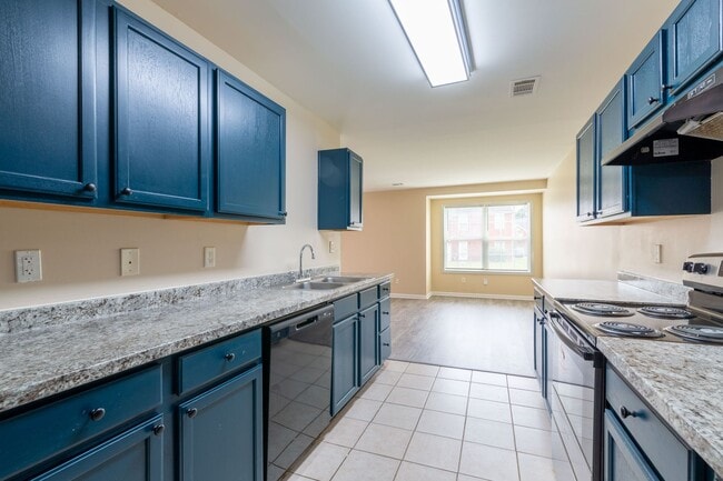 Building Photo - 3 Bed/2 Bath Townhouse in Douglasville!
