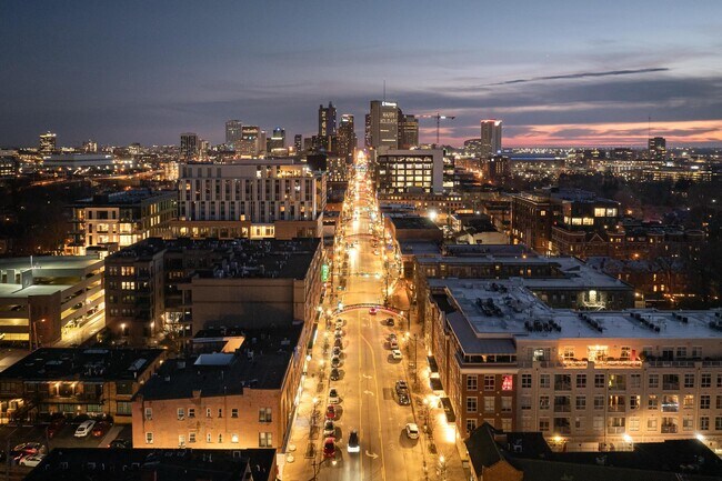 Building Photo - 225 N 4th St