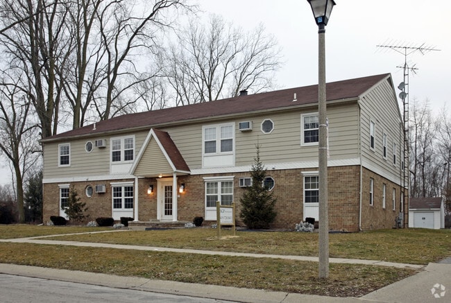 Building Photo - 1442 Brooke Park Dr