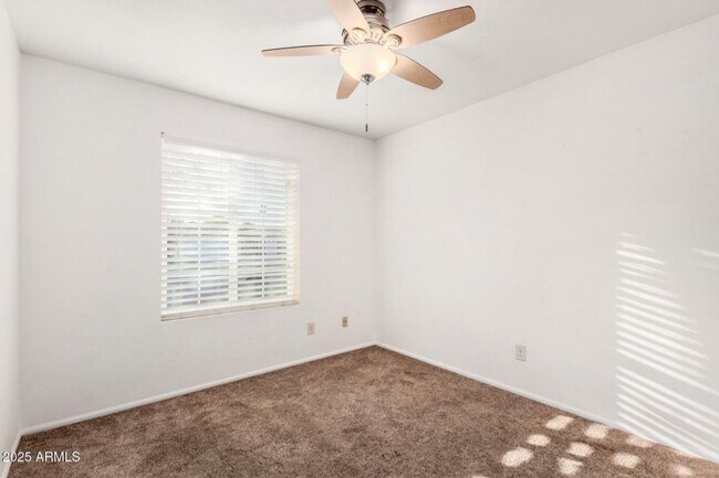 Building Photo - Spacious 5-Bedroom Home in the Heart of Sc...
