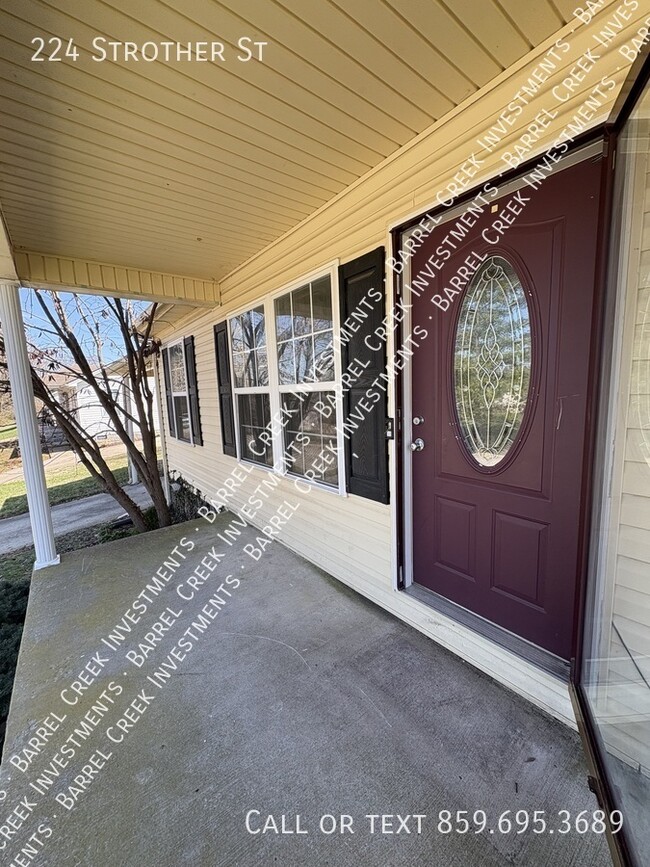 Building Photo - 224 Strother St