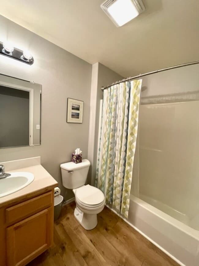 Building Photo - Beautiful 4 bedroom NW Bend Home!