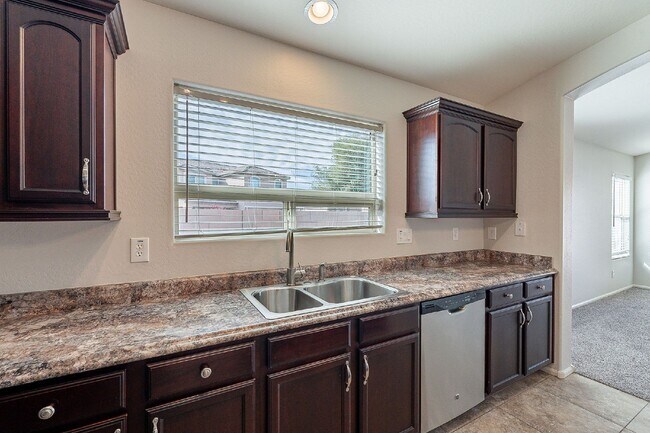 Building Photo - 5054 S 235th Dr