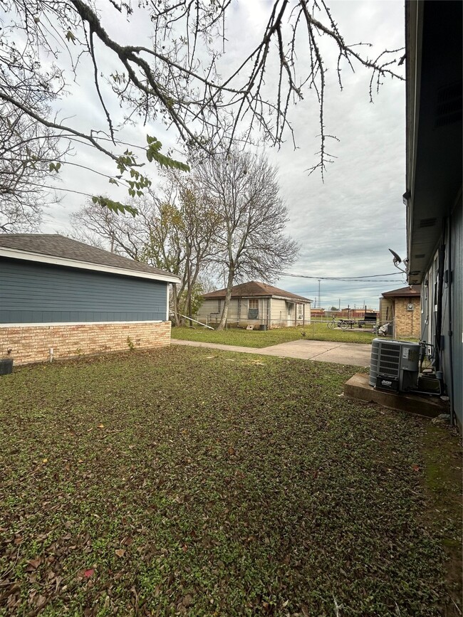 Building Photo - 1710 N Avenue H