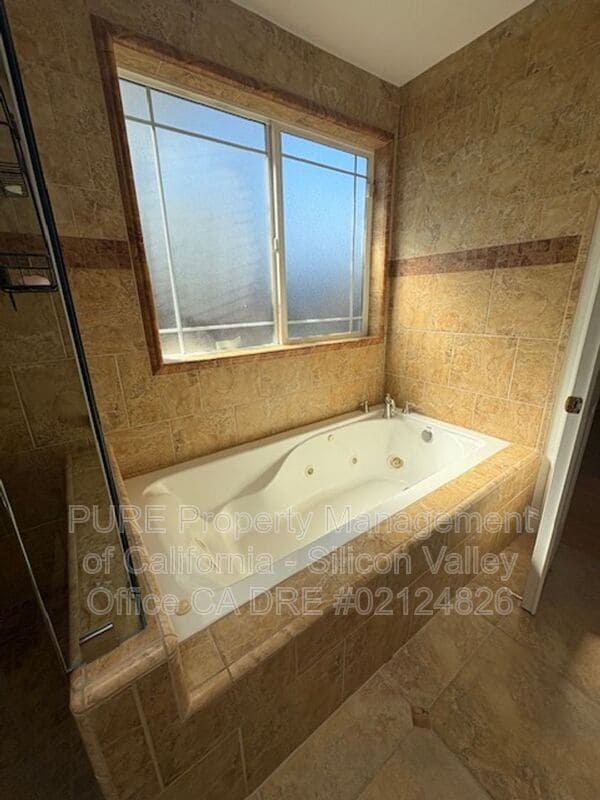 Building Photo - 1411 Floyd Ave