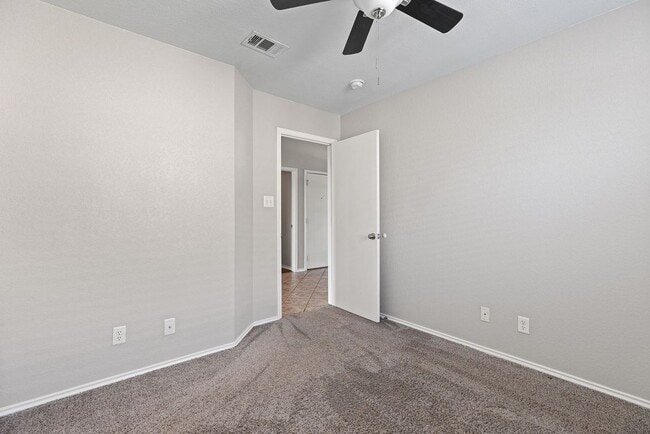 Building Photo - 7915 Redbrush
