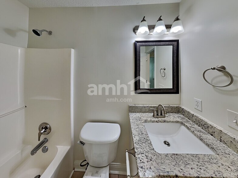 Building Photo - 1234 Piney Church Rd