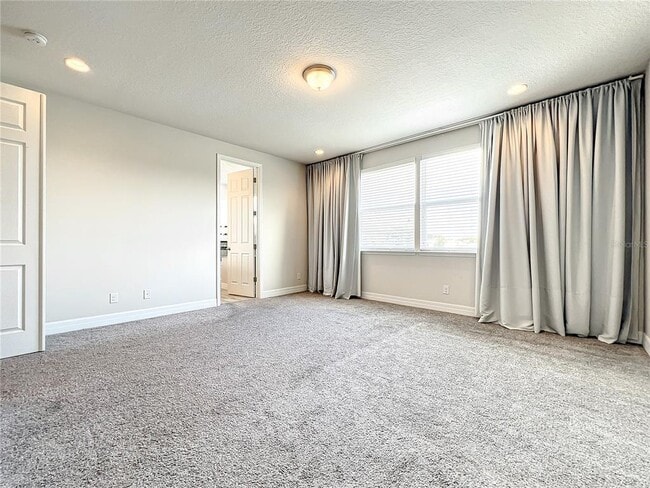 Building Photo - 4993 Southlawn Ave