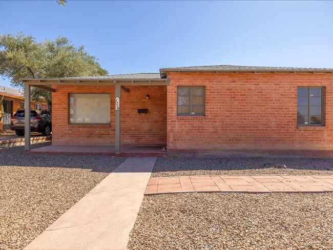 Building Photo - 2 Bedroom 1 Bathroom