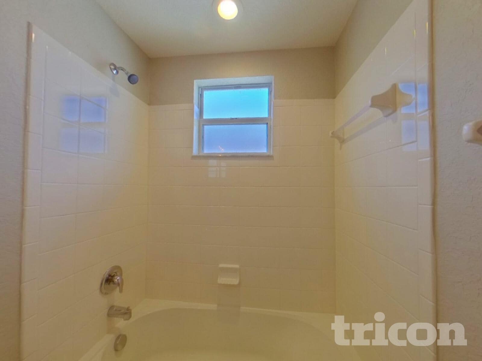 Building Photo - 6715 Castle Green Pl