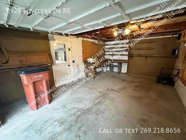 Building Photo - 8928 Loveless Dr NE