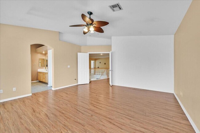 Building Photo - 881 Brunellos Ave