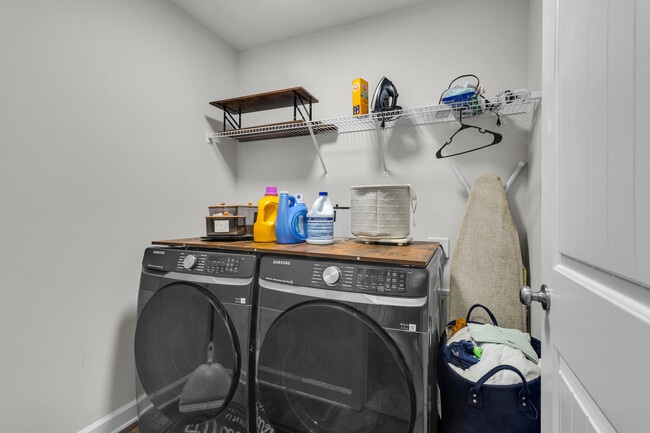 Building Photo - 254 Clear View School Rd